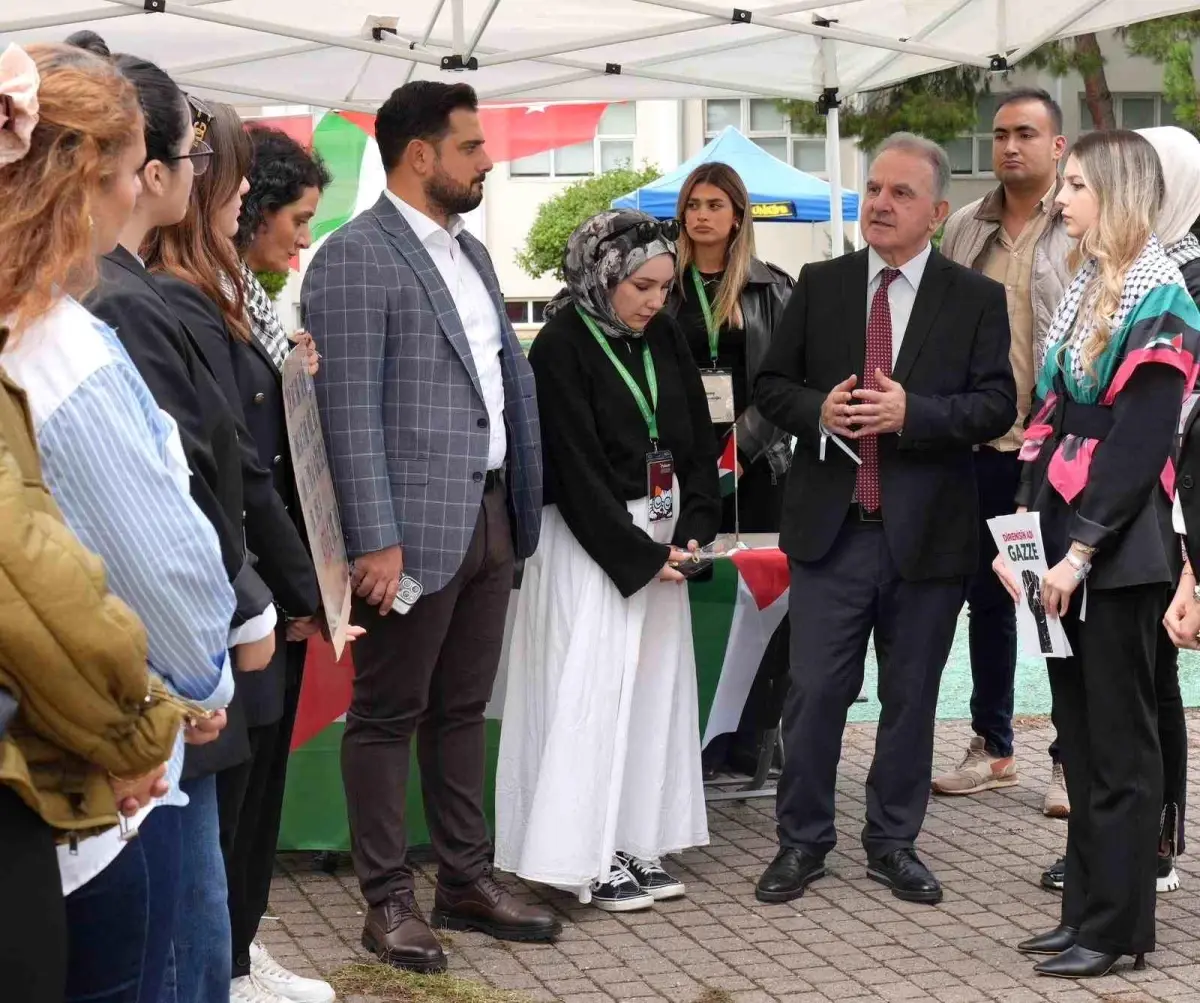 kocaeli saglik ve teknoloji universitesinden gazze icin farkindalik etkinligi CePdC5W4.jpg