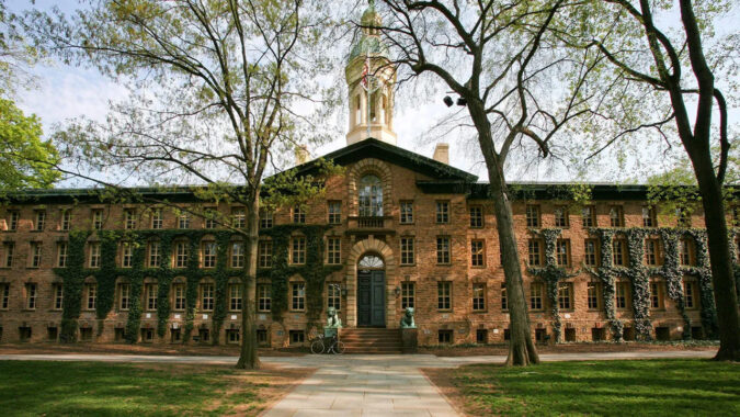 Princeton Üniversitesi’nden Yapay Zeka Dönüşümüne Yanıt: Sınavlarda İnsan Denetimi Yeniden Başlatılıyor