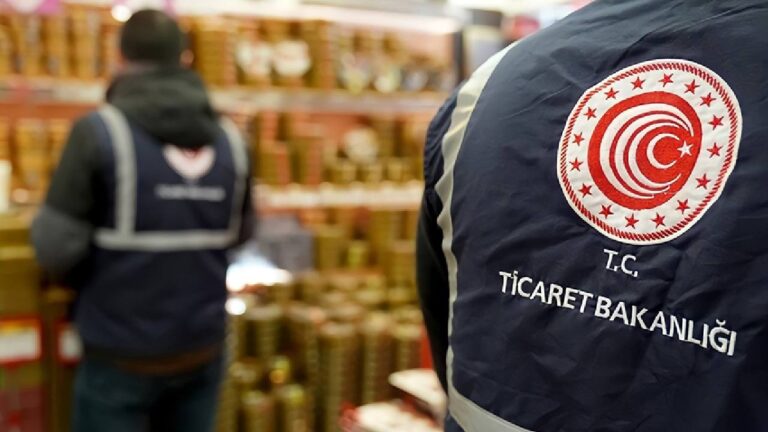 ticaret-bakanligi-duyurdu-bin-258-isletmeye-389-milyon-tl-fahis-fiyat-cezasi-LdRWnPua
